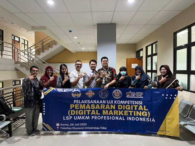 Pelaksanaan Pelatihan dan Uji Kompetensi Bersertifikasi BNSP dengan Skema Digital Marketing melalaui Metode Luring  yang dilaksanakan pada tanggal 03  s.d 06 Juli 2023 diikuti oleh 20 peserta dari Universitas Tidar Magelang